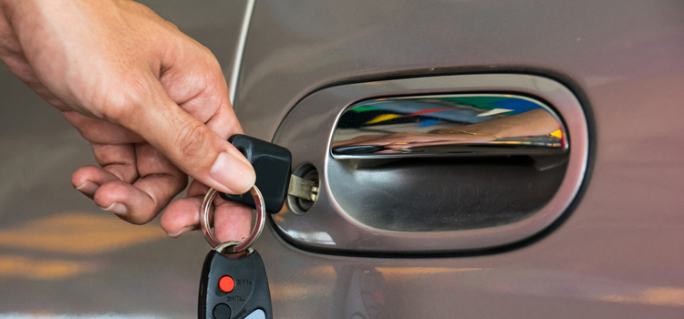 Car door lock repair in Lynwood